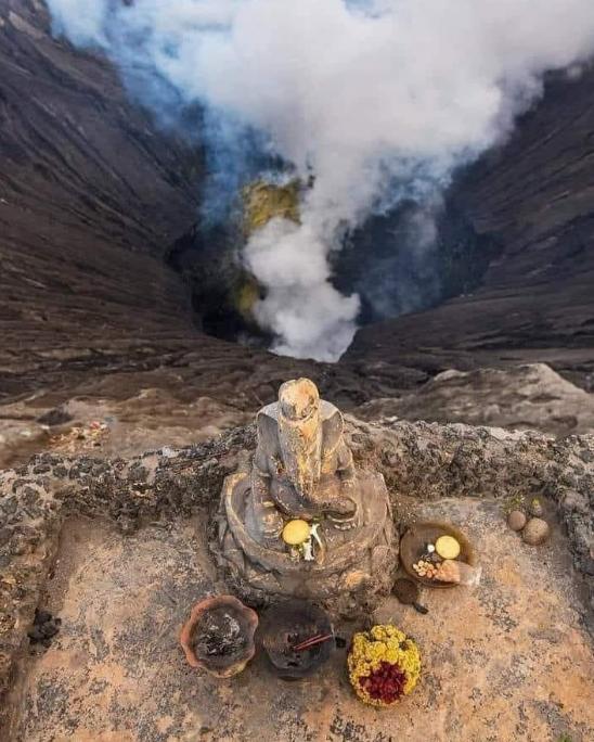 Bhagwan Ganesha Murti at the edge of an active Volcano-Mount Bromo-Indonesia-Stumbit Heritage